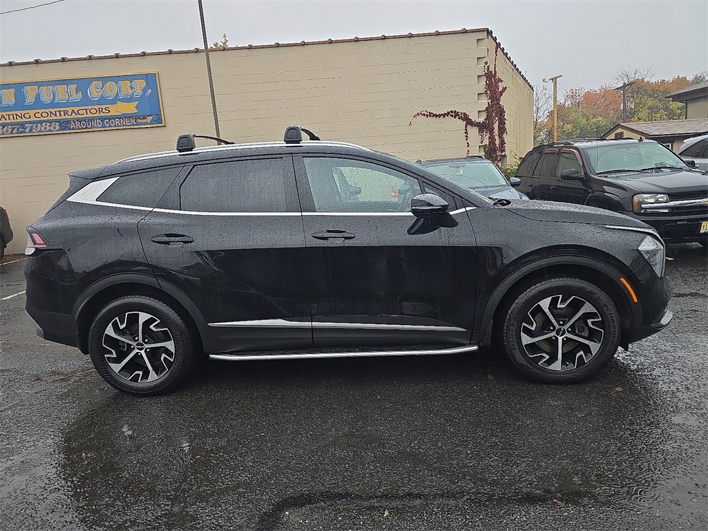 2023 Kia Sportage EX Image 4 of 30