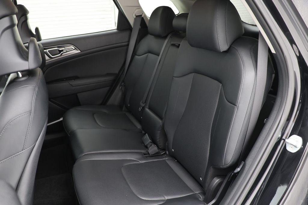 2023 Kia Sportage EX Image 12 of 29