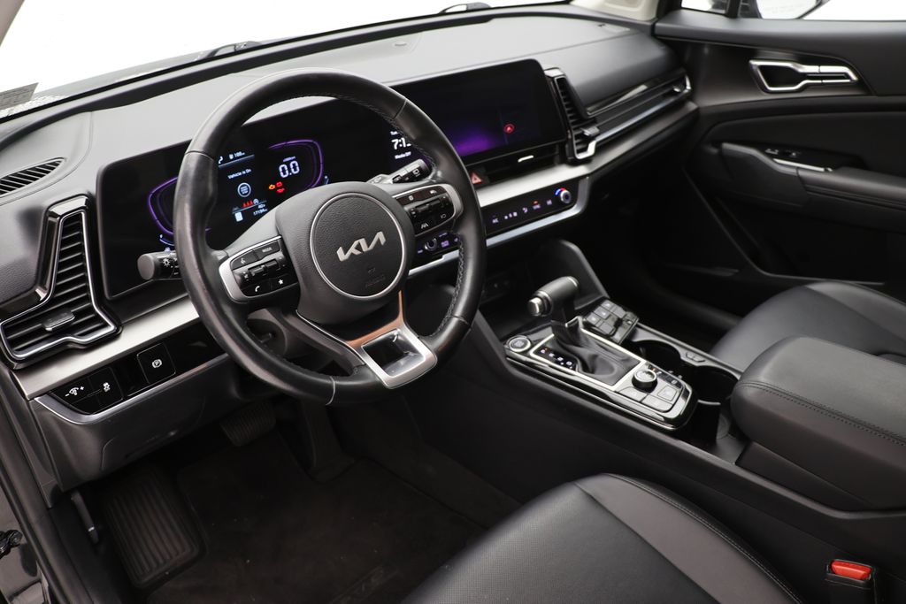 2023 Kia Sportage EX Image 14 of 29