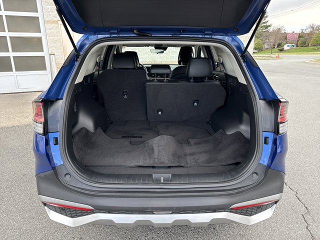 Vehicle image 9 of 37