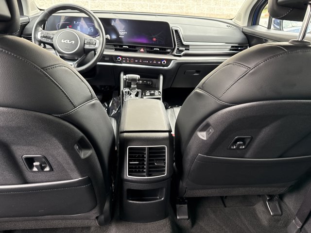 Vehicle image 29 of 37