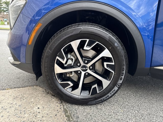Vehicle image 11 of 37