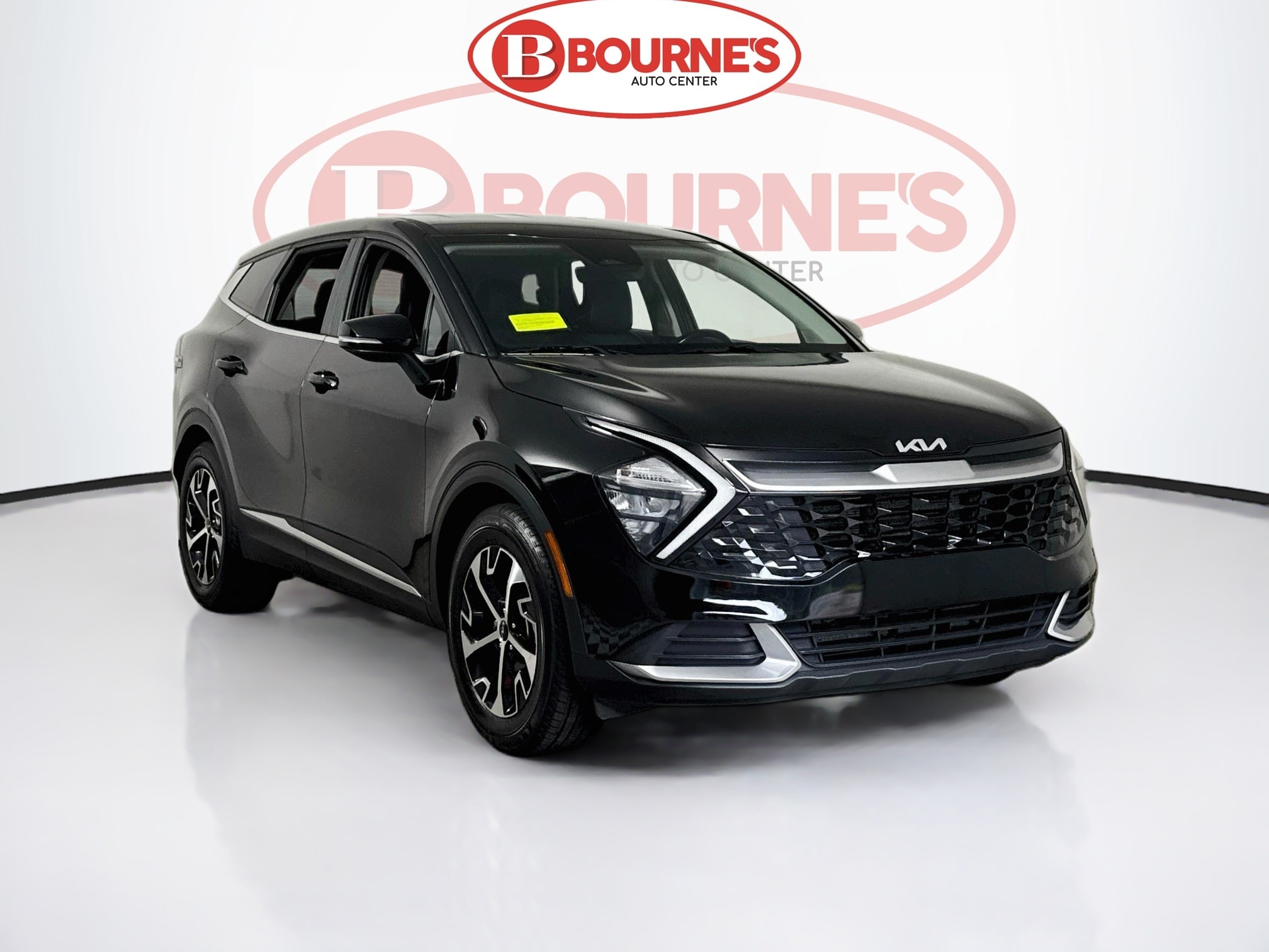 2023 Kia Sportage EX Image 3 of 30