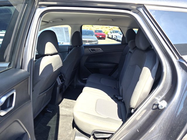 2023 Kia Sportage LX Image 12 of 23