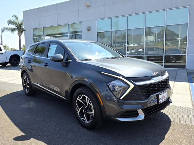 2023 Kia Sportage LX Image 3 of 23