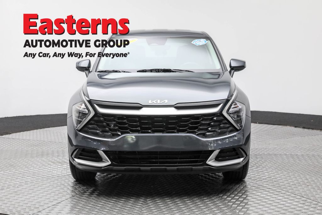 2023 Kia Sportage LX Image 9 of 63