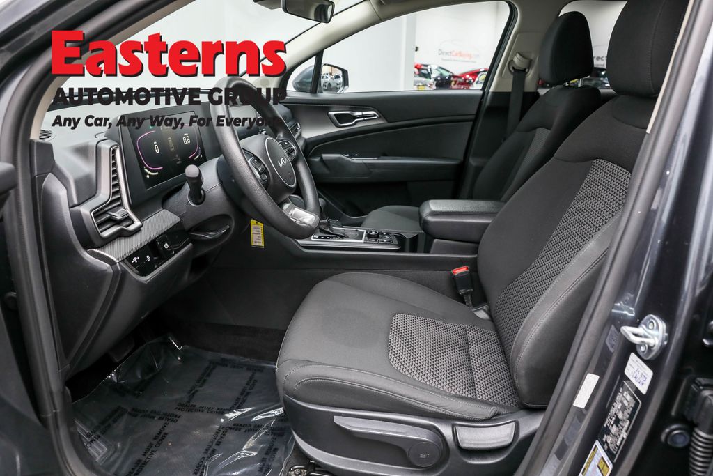 2023 Kia Sportage LX Image 59 of 63