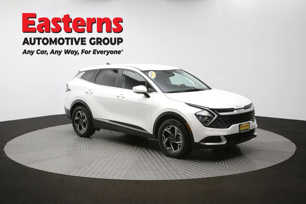 2023 Kia Sportage LX Image 10 of 62