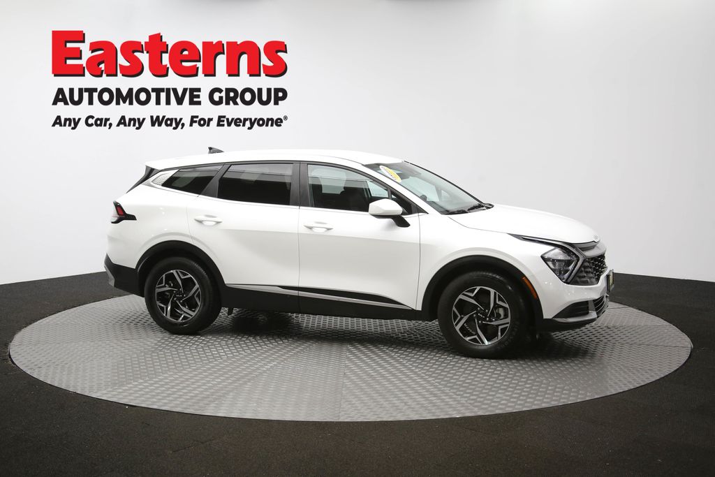 2023 Kia Sportage LX Image 11 of 62