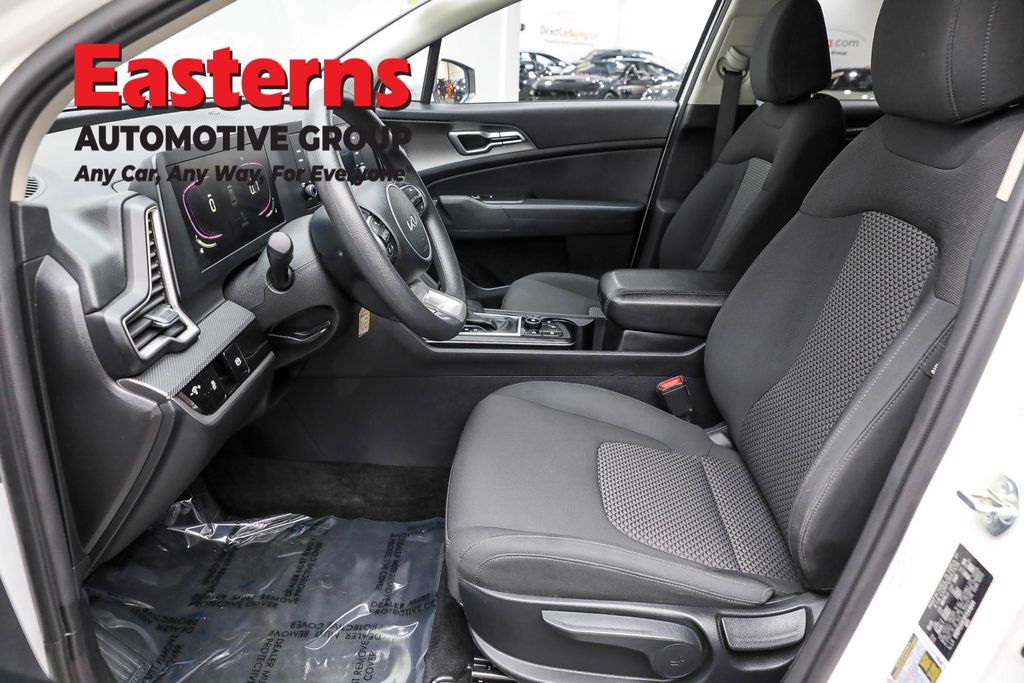 2023 Kia Sportage LX Image 47 of 62