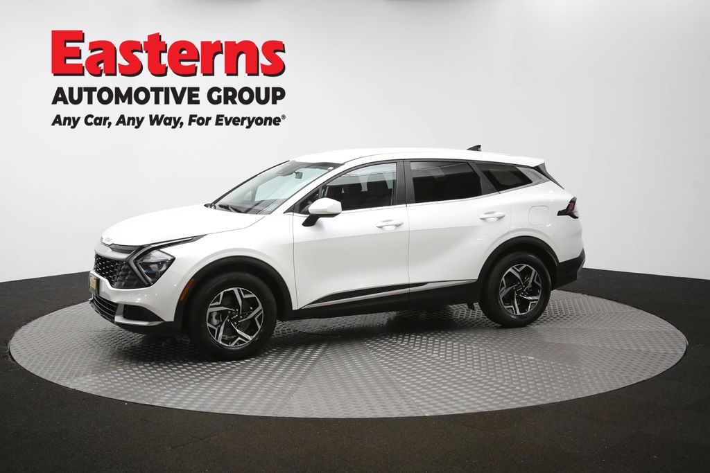 2023 Kia Sportage LX Image 2 of 62