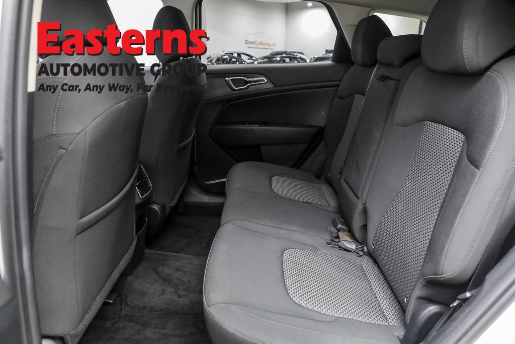 2023 Kia Sportage LX Image 44 of 62