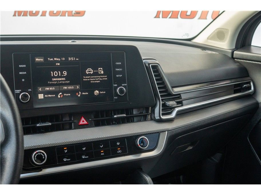 Vehicle image 17 of 43