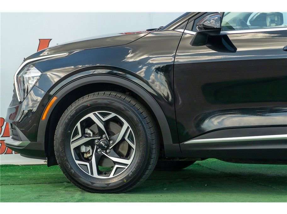 Vehicle image 19 of 43
