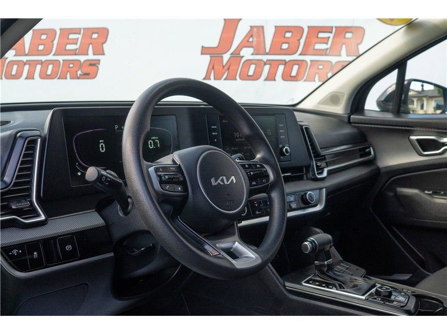Vehicle image 26 of 43
