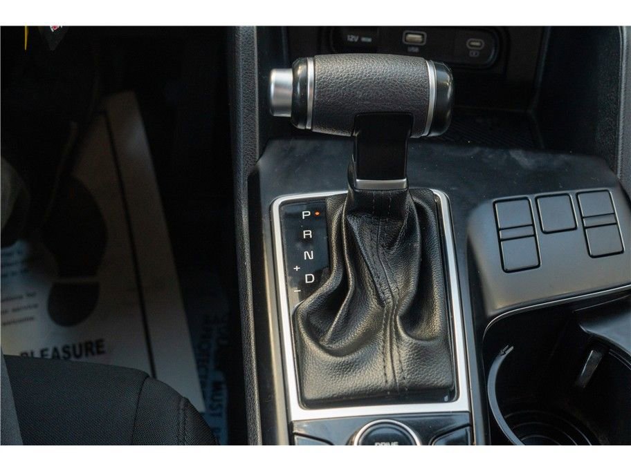Vehicle image 15 of 43