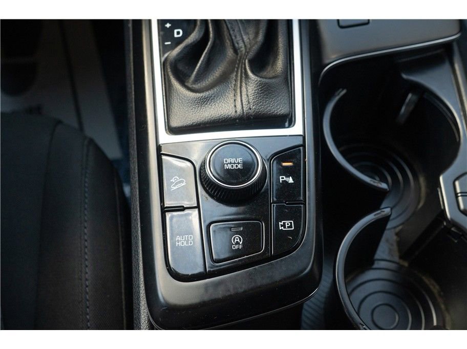 Vehicle image 16 of 43