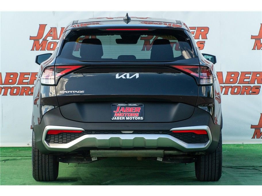 Vehicle image 6 of 43