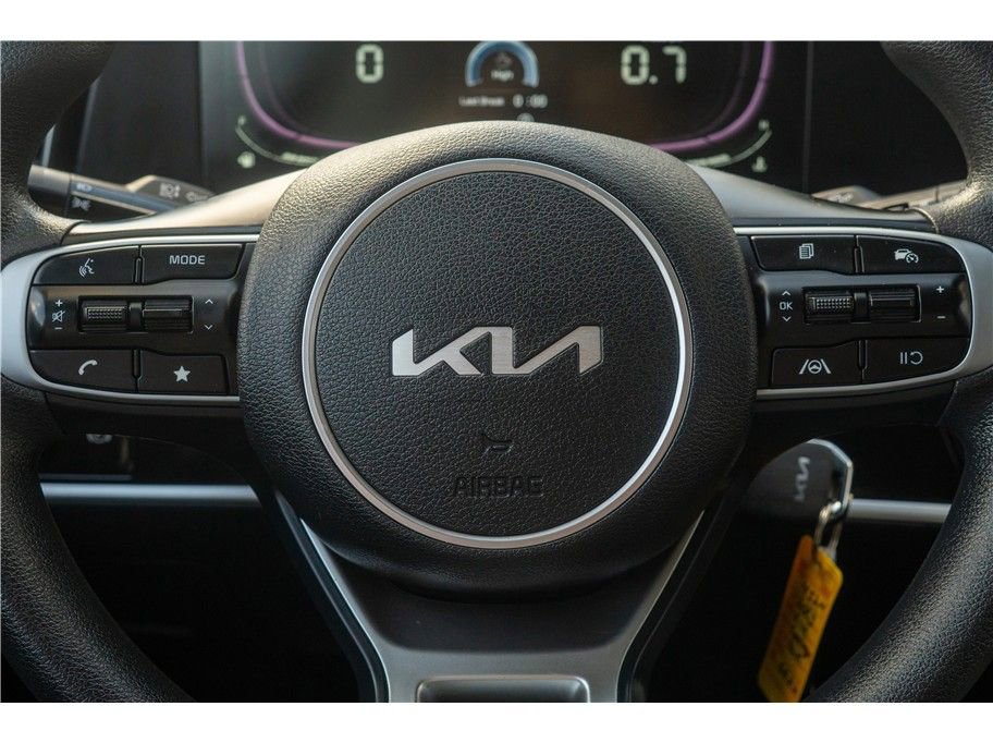 Vehicle image 8 of 43