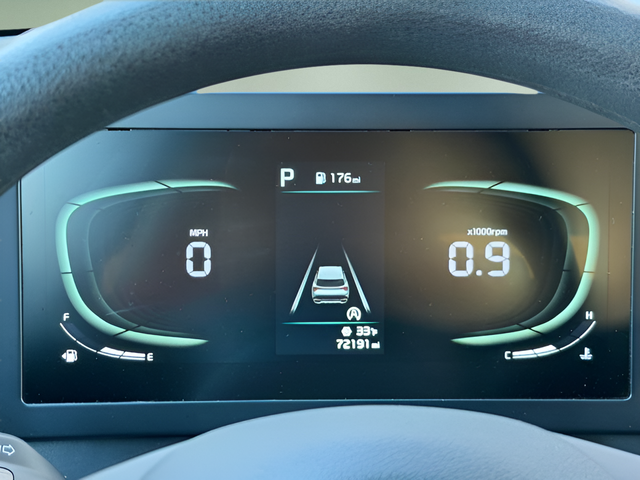 2023 Kia Sportage LX Image 17 of 40