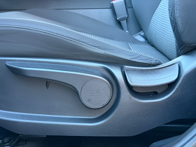 2023 Kia Sportage LX Image 36 of 40