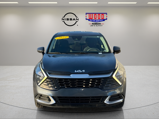 2023 Kia Sportage LX Image 2 of 40