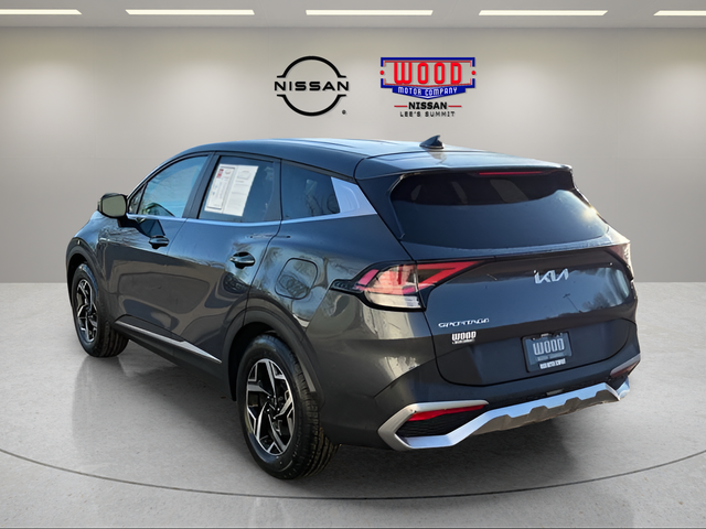 2023 Kia Sportage LX Image 7 of 40