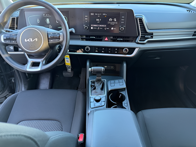 2023 Kia Sportage LX Image 14 of 40
