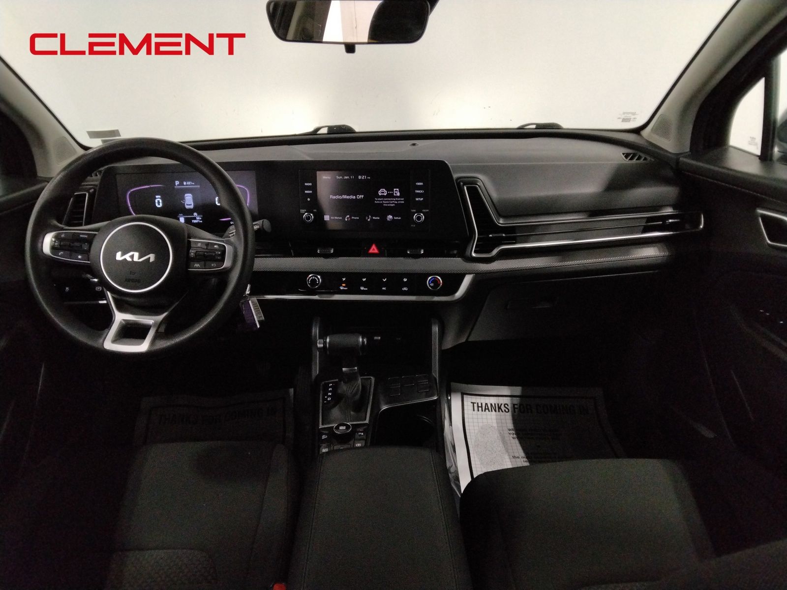 2023 Kia Sportage LX Image 17 of 39