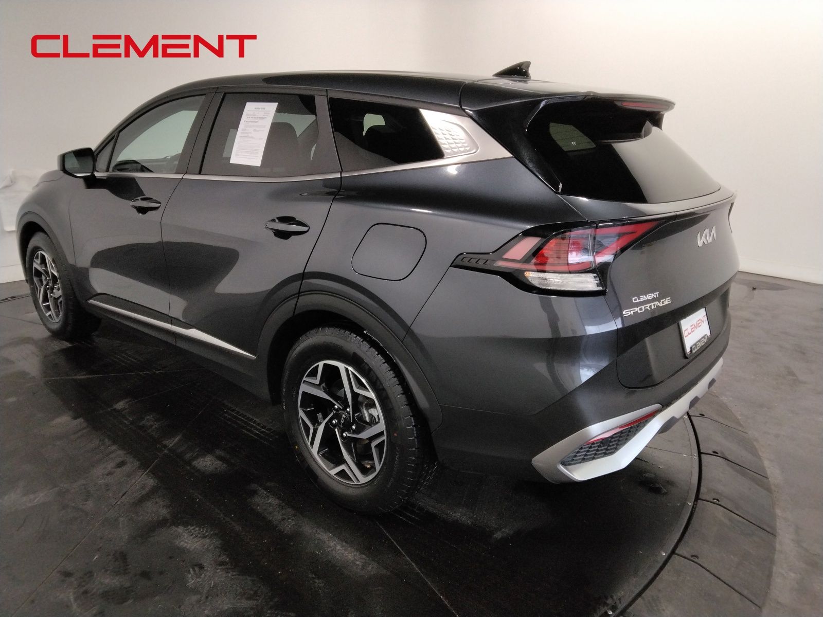 2023 Kia Sportage LX Image 6 of 39