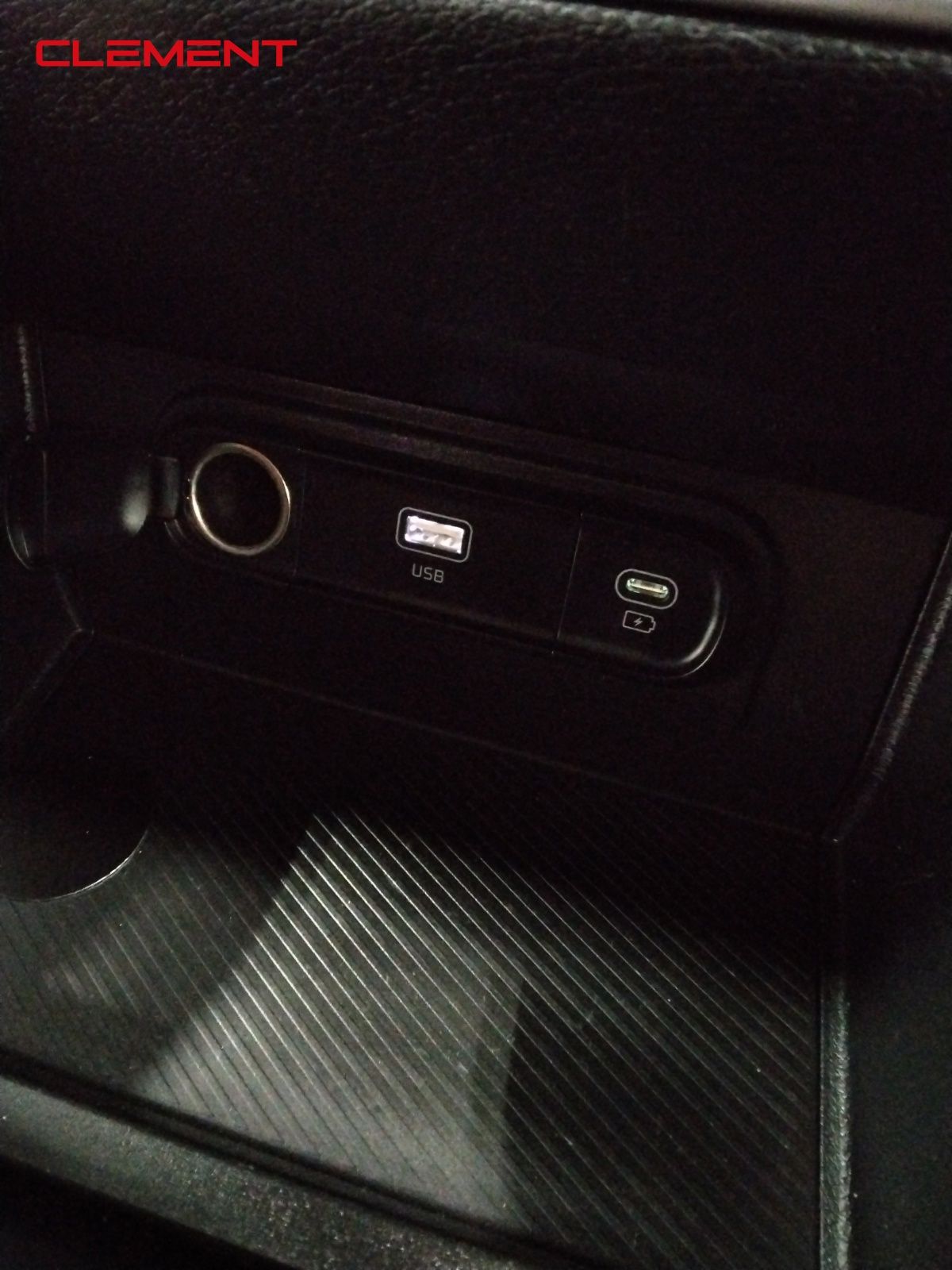 2023 Kia Sportage LX Image 27 of 39