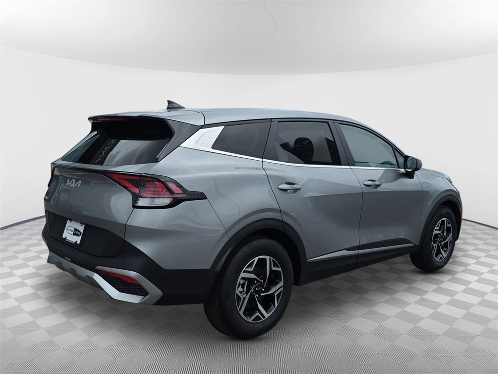 Vehicle image 4 of 26