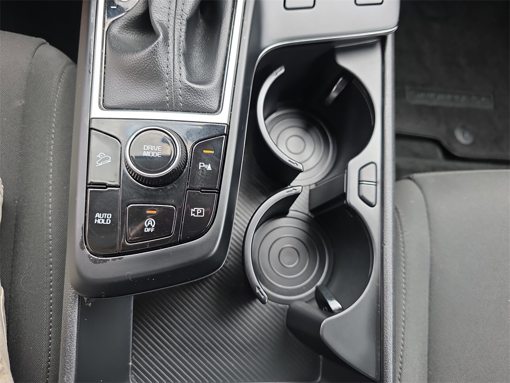 Vehicle image 15 of 26
