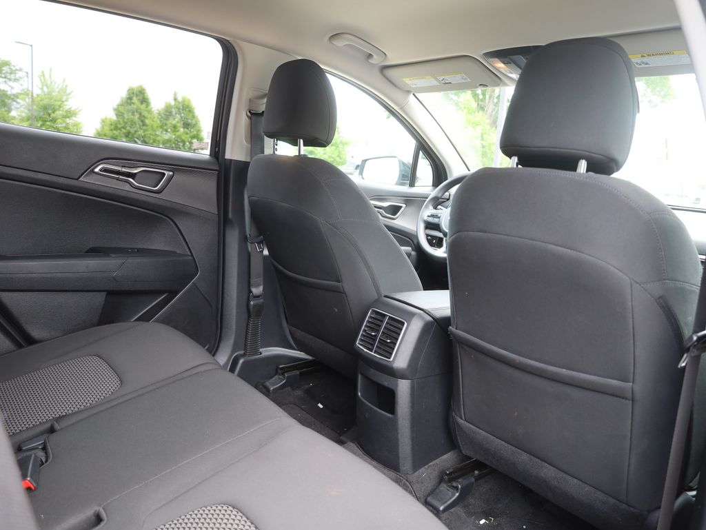 Vehicle image 13 of 39