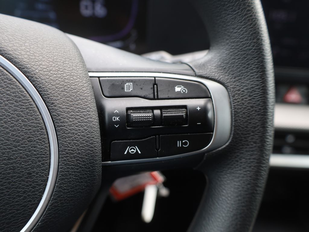 Vehicle image 29 of 39