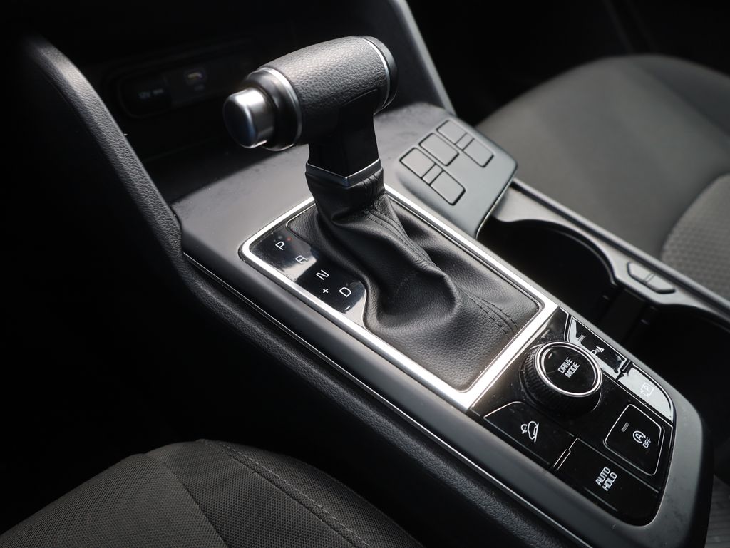 Vehicle image 26 of 39