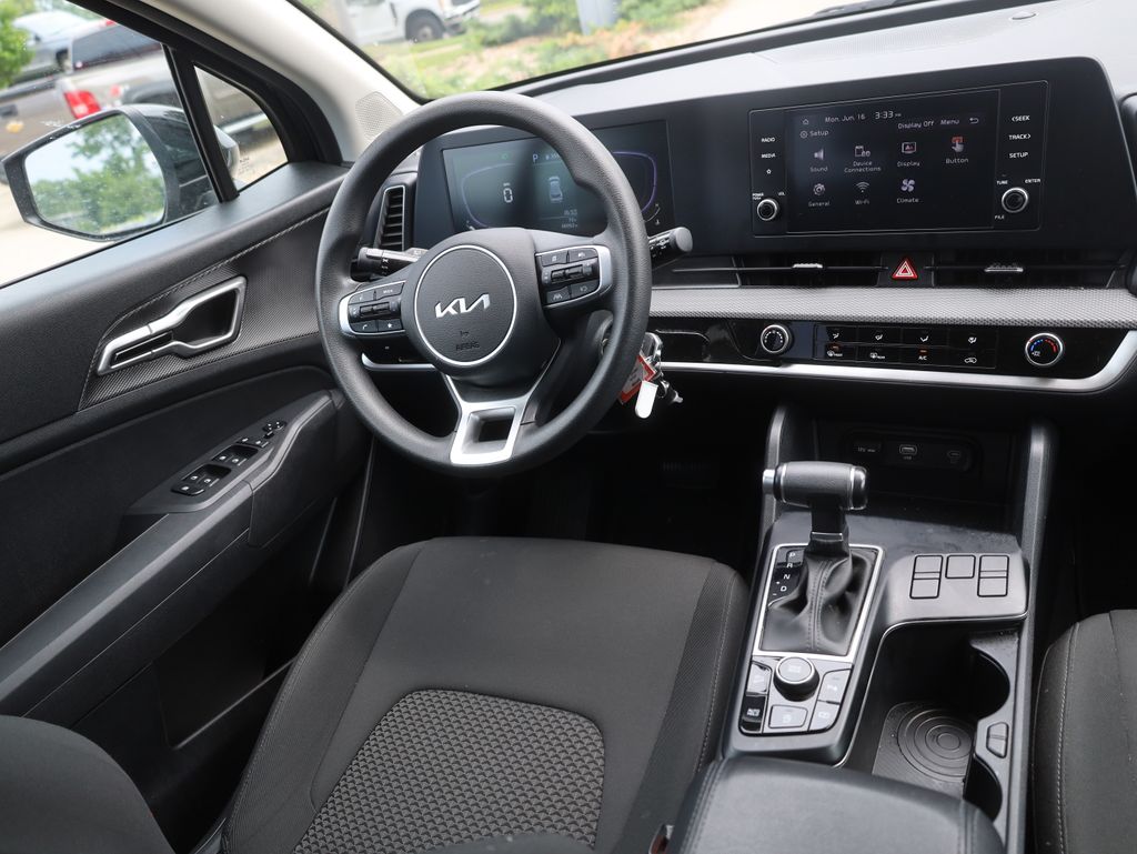 Vehicle image 18 of 39