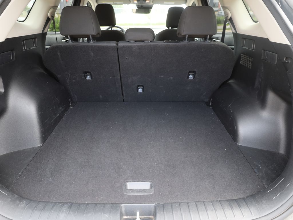 Vehicle image 10 of 39