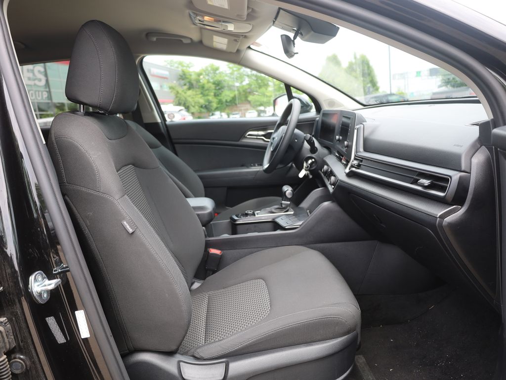 Vehicle image 15 of 39