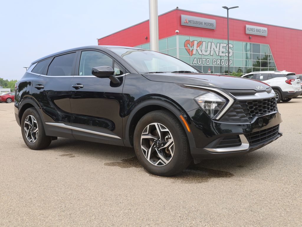 Vehicle image 4 of 39
