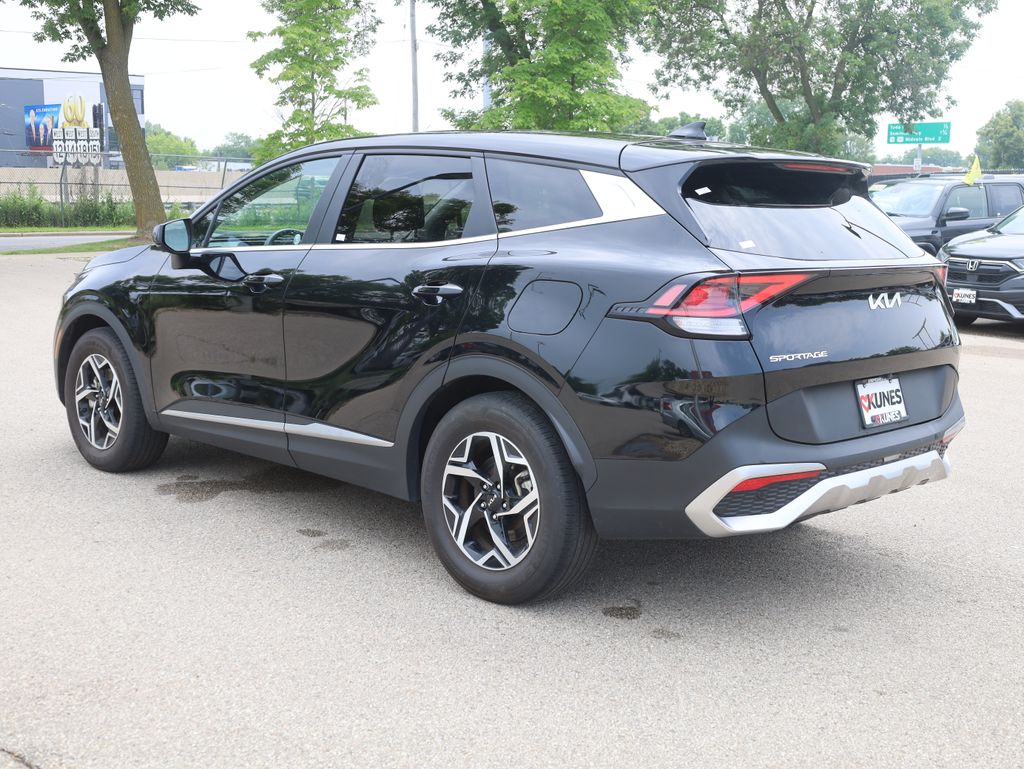 Vehicle image 8 of 39