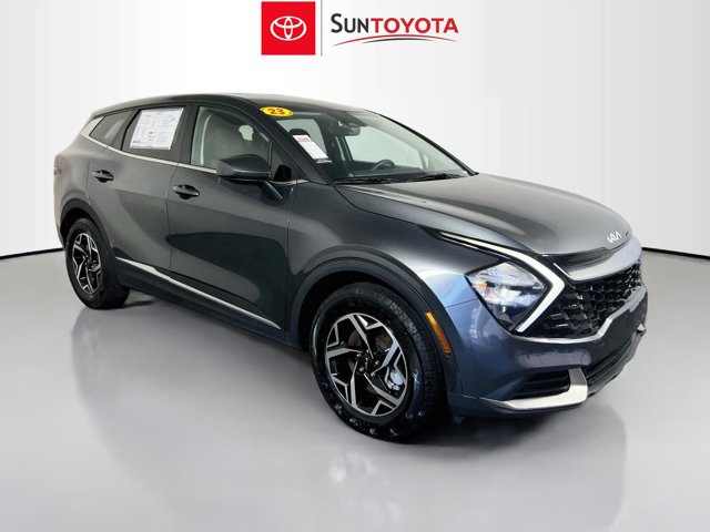 2023 Kia Sportage LX Image 3 of 30