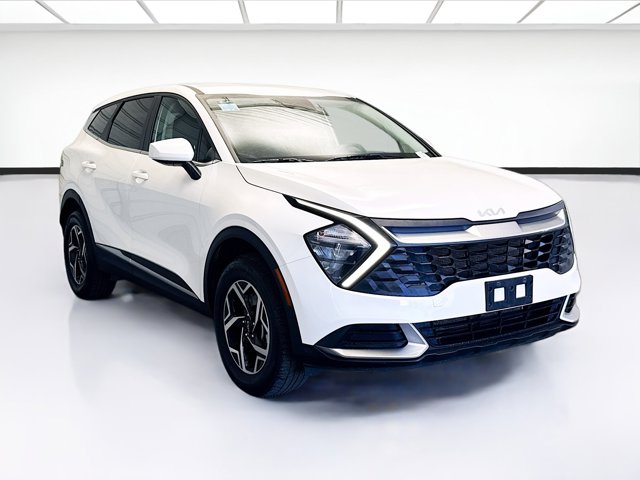 2023 Kia Sportage LX Image 3 of 17