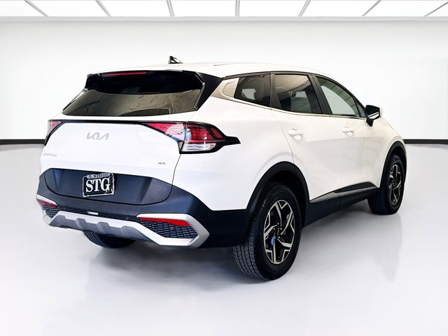 2023 Kia Sportage LX Image 4 of 17