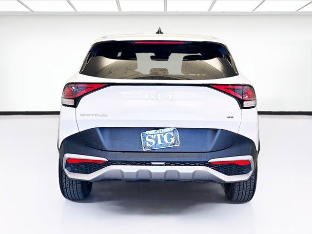 2023 Kia Sportage LX Image 5 of 17
