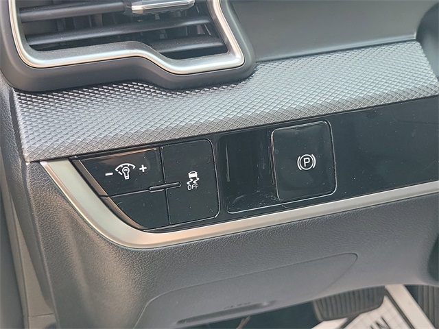 Vehicle image 7 of 27