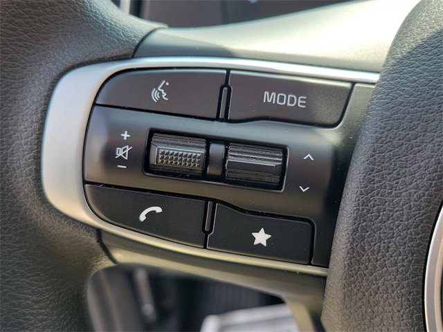 Vehicle image 9 of 27
