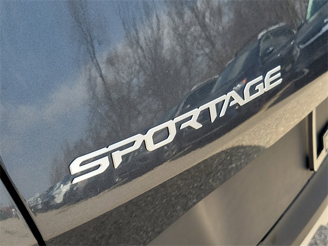 Vehicle image 26 of 27
