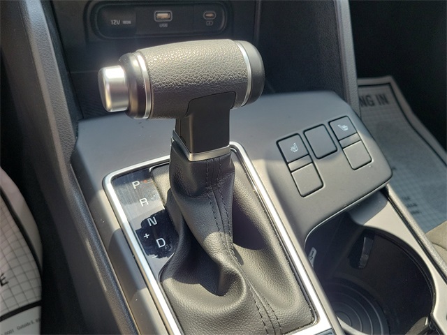 Vehicle image 14 of 27