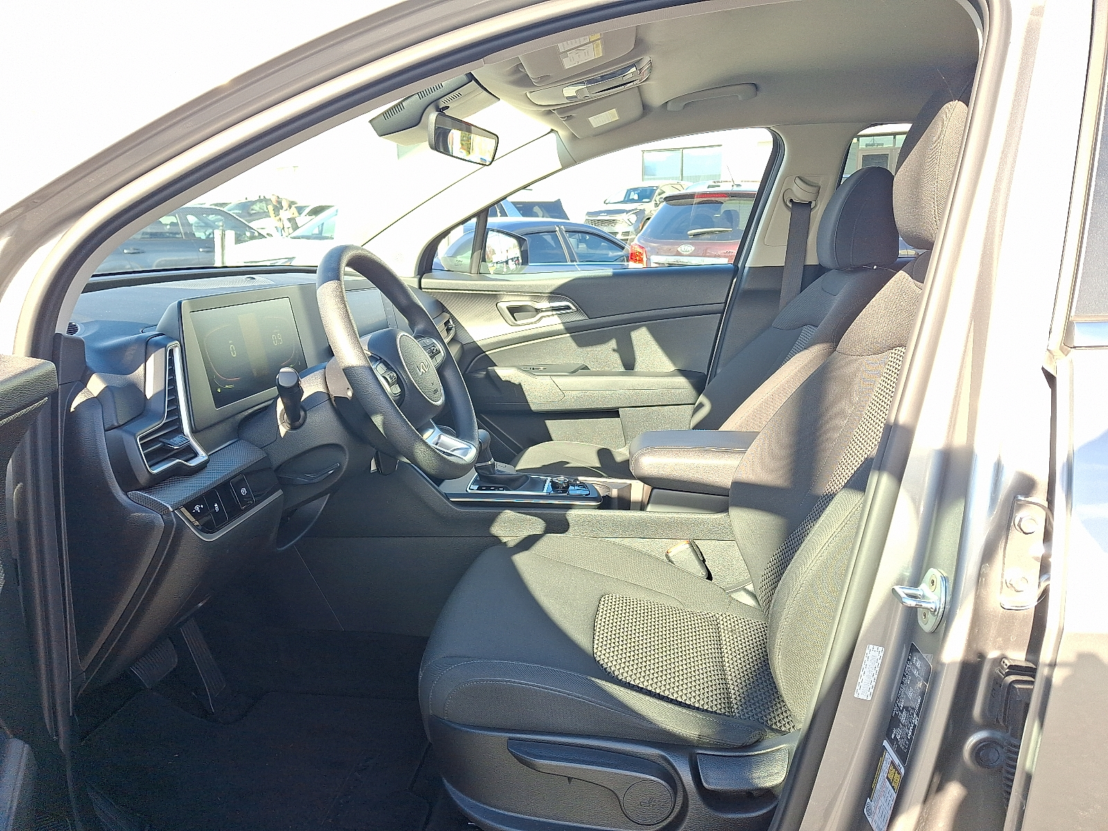 2023 Kia Sportage LX Image 11 of 30